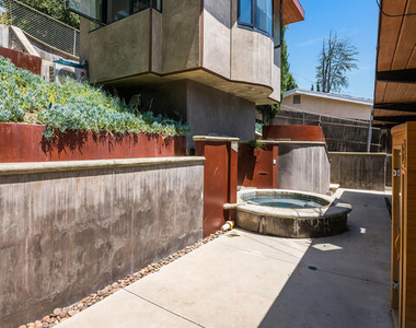 22277 Buena Ventura Street - Photo Thumbnail 40