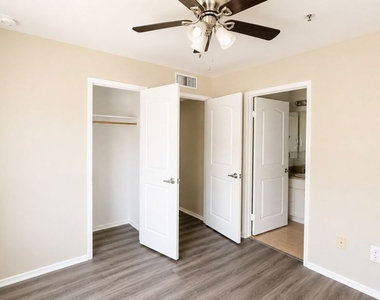 15200 Sherman Way - Photo Thumbnail 2