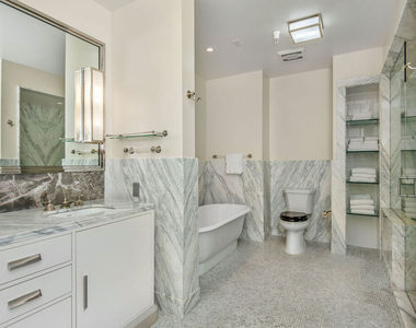 15225 Palisades Village Lane - Photo Thumbnail 32