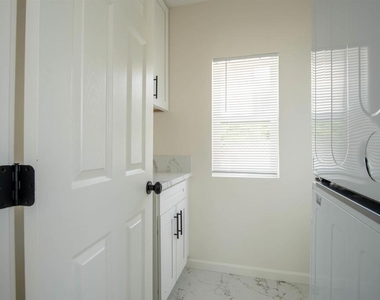 6352 Holabird St. - Photo Thumbnail 16