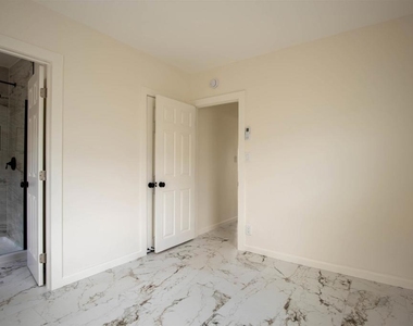 6352 Holabird St. - Photo Thumbnail 12