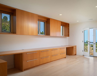 3235 Rambla Pacifico - Photo Thumbnail 18