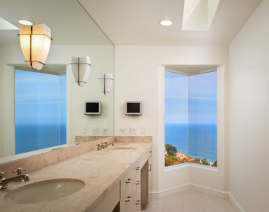 3235 Rambla Pacifico - Photo Thumbnail 24
