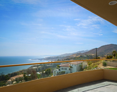 3235 Rambla Pacifico - Photo Thumbnail 22