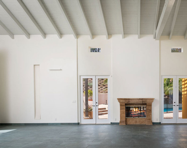 3235 Rambla Pacifico - Photo Thumbnail 10