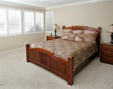 2563 Littlefield Court - Photo Thumbnail 11