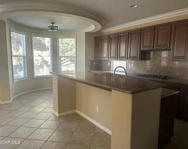 3073 Heavenly Ridge Street - Photo Thumbnail 10
