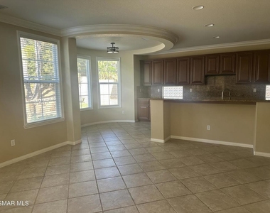 3073 Heavenly Ridge Street - Photo Thumbnail 9