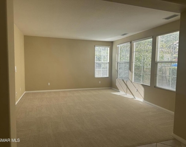 3073 Heavenly Ridge Street - Photo Thumbnail 16