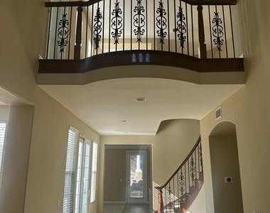 3073 Heavenly Ridge Street - Photo Thumbnail 6