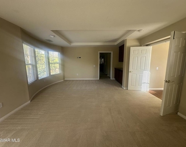3073 Heavenly Ridge Street - Photo Thumbnail 18