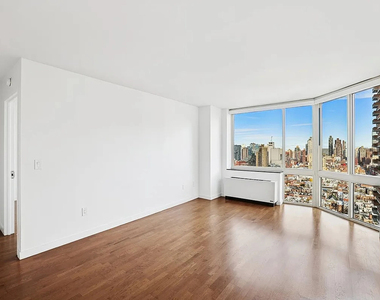 420 West 42nd Street - Photo Thumbnail 1
