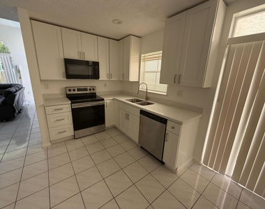 3780 Amalfi Drive - Photo Thumbnail 77