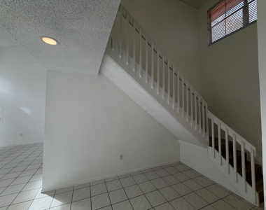 3780 Amalfi Drive - Photo Thumbnail 29