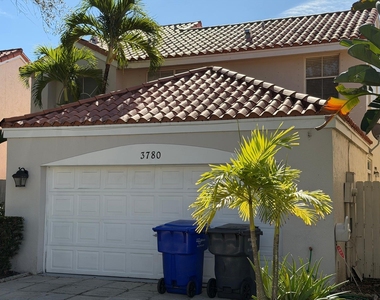 3780 Amalfi Drive - Photo Thumbnail 11