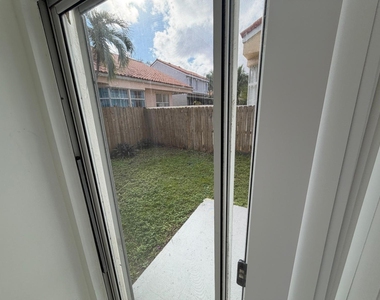3780 Amalfi Drive - Photo Thumbnail 24