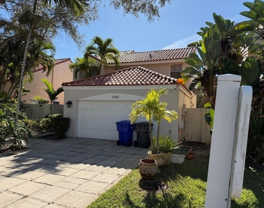 3780 Amalfi Drive - Photo Thumbnail 12
