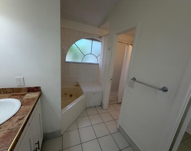 3780 Amalfi Drive - Photo Thumbnail 43