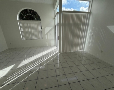 3780 Amalfi Drive - Photo Thumbnail 23