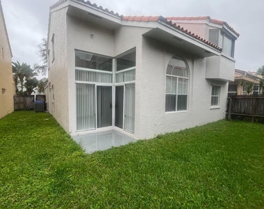 3780 Amalfi Drive - Photo Thumbnail 5