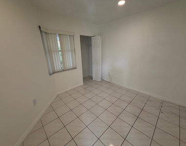 3780 Amalfi Drive - Photo Thumbnail 28
