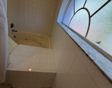 3780 Amalfi Drive - Photo Thumbnail 49