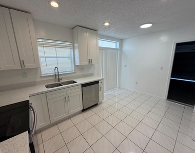 3780 Amalfi Drive - Photo Thumbnail 80