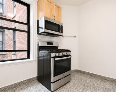 615 Fort Washington Avenue - Photo Thumbnail 7