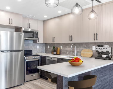 270 19th St - Photo Thumbnail 4
