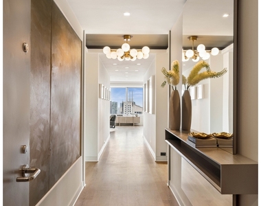 150 W 56th St - Photo Thumbnail 20