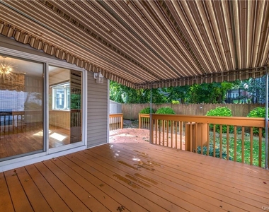 8 Davenport Street - Photo Thumbnail 15
