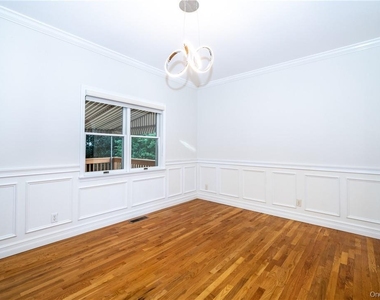 8 Davenport Street - Photo Thumbnail 10