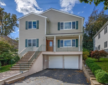 8 Davenport Street - Photo Thumbnail 22