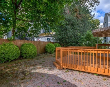 8 Davenport Street - Photo Thumbnail 20