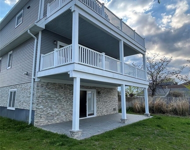 762 Pecan Street - Photo Thumbnail 10