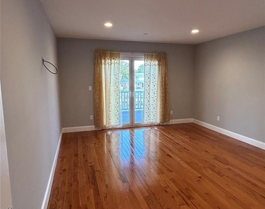 762 Pecan Street - Photo Thumbnail 5