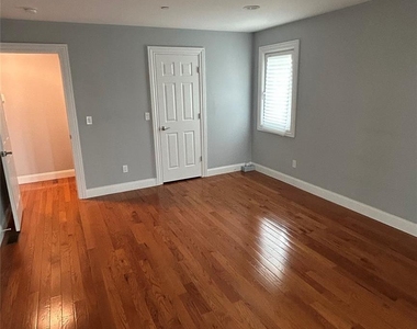 762 Pecan Street - Photo Thumbnail 4