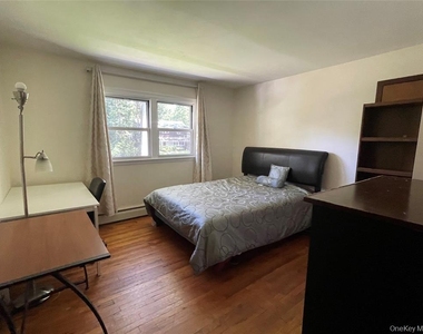 4 Cornwallis Road - Photo Thumbnail 13