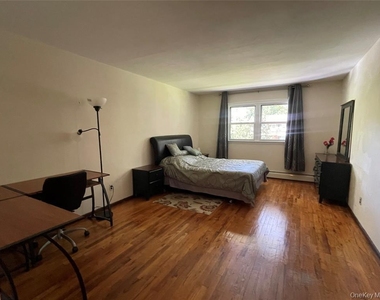 4 Cornwallis Road - Photo Thumbnail 12