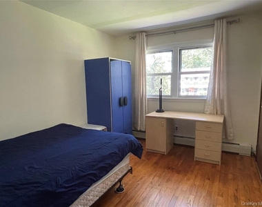 4 Cornwallis Road - Photo Thumbnail 9