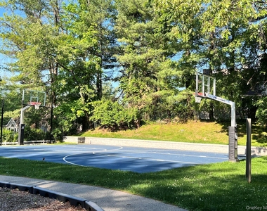 102 Boulder Ridge Road - Photo Thumbnail 27