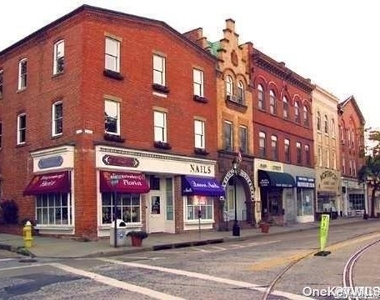 451 Main Street - Photo Thumbnail 13