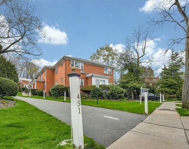 451 Main Street - Photo Thumbnail 21
