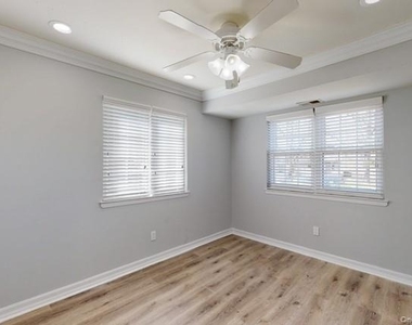 248 Lake Pointe Drive - Photo Thumbnail 4
