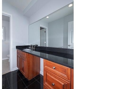 248 Lake Pointe Court - Photo Thumbnail 9