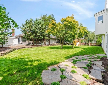 2105 Bay Boulevard - Photo Thumbnail 30