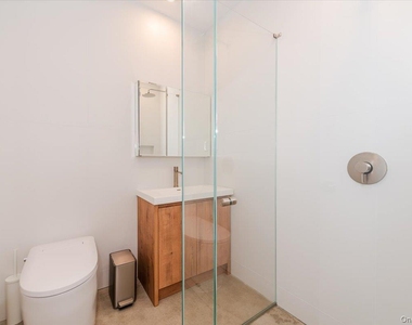 2105 Bay Boulevard - Photo Thumbnail 19