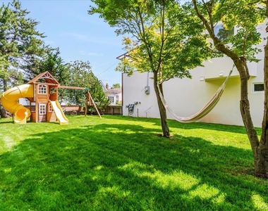 2105 Bay Boulevard - Photo Thumbnail 25