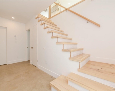 2105 Bay Boulevard - Photo Thumbnail 22
