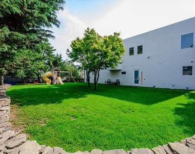 2105 Bay Boulevard - Photo Thumbnail 29